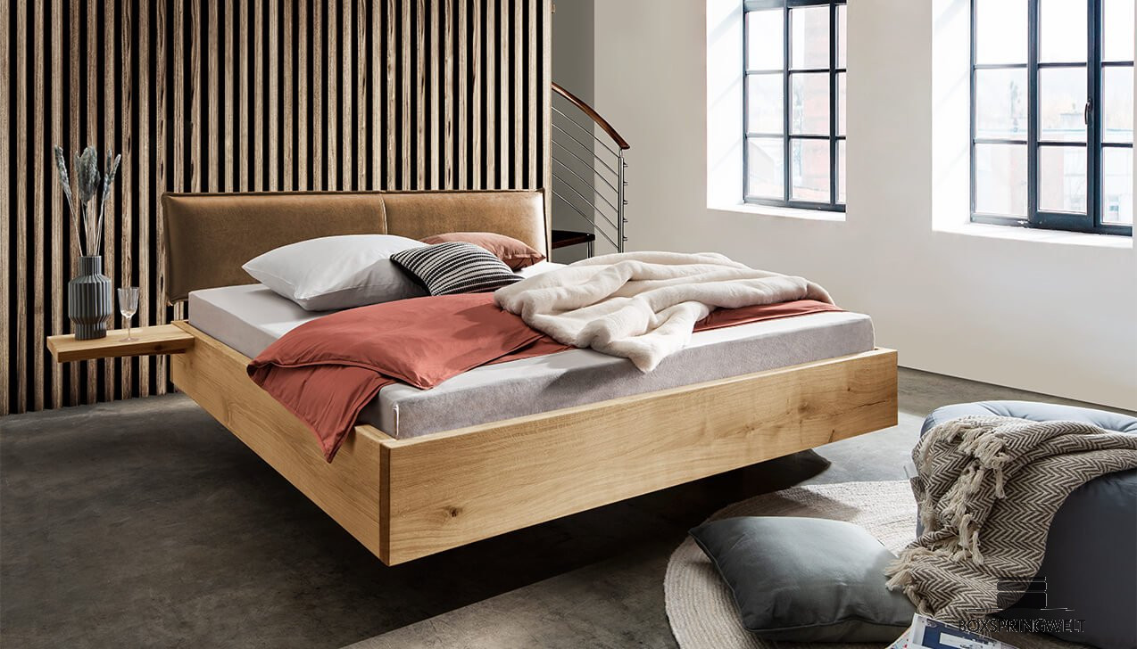 Mit Kopfteil in Braun