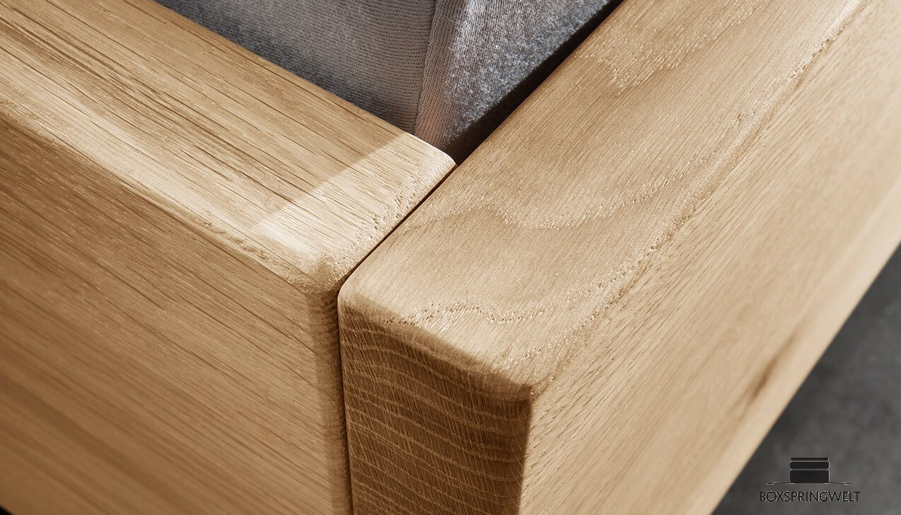 Stabiler, 25cm hoher Bettrahmen