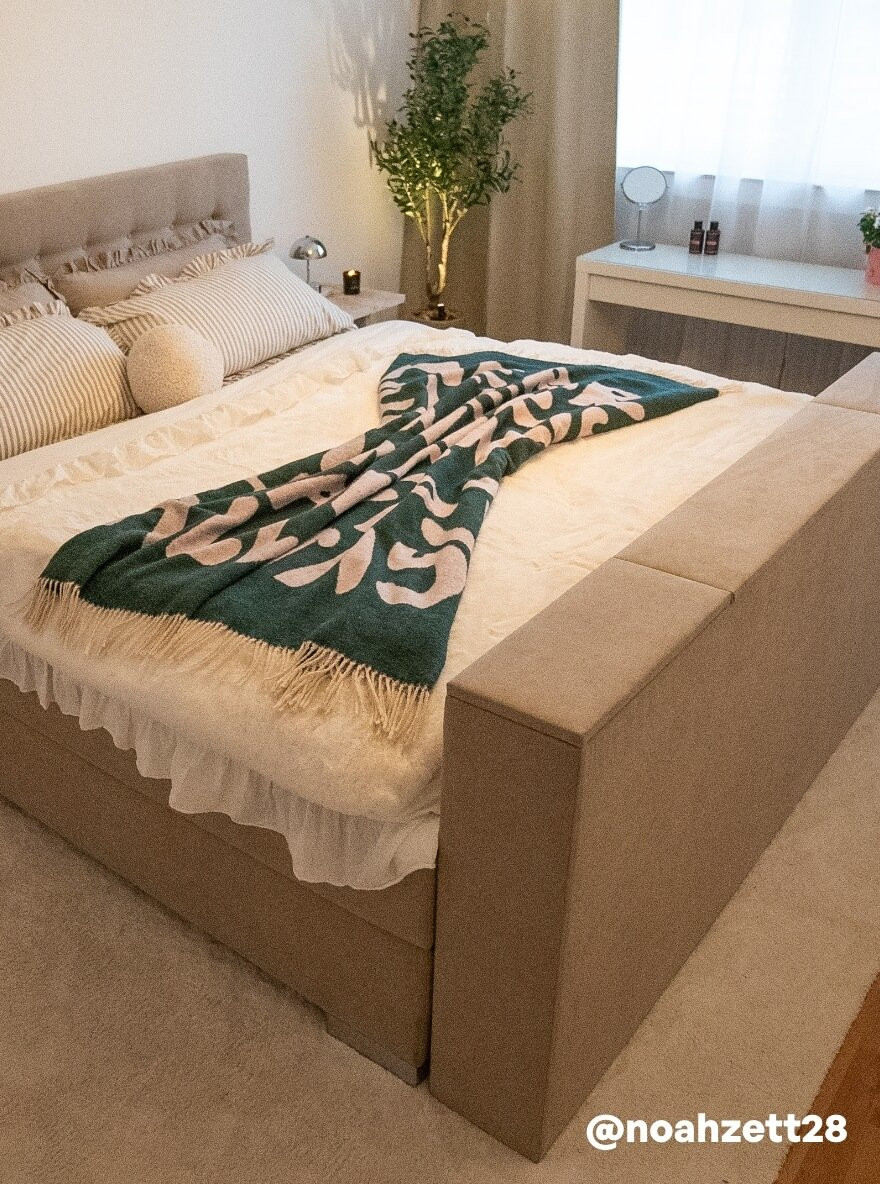 Fußteil mit TV-Lift