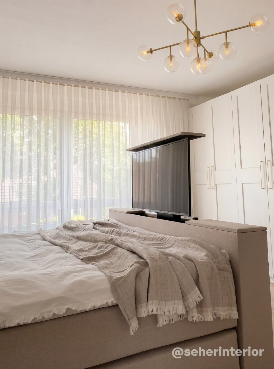 Fußteil mit TV-Lift