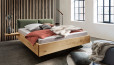 Olaf: Bett in Wildeiche, Kopfteil grün – Matratzenhöhe kann abweichen 